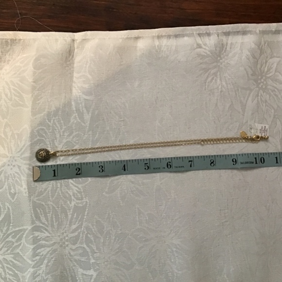 NWT Retired Lia Sophia “Waybridge” gold color necklace w/glittering enamel crest - Picture 11 of 12